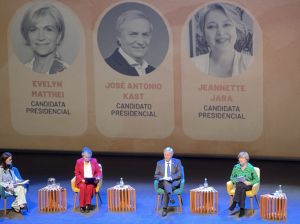 La cumbre de este año tuvo un punto destacado. La participación de los tres principales candidatos presidenciales de Chile fue clave: Jeannette Jara, José Antonio Kast y Evelyn Matthei.