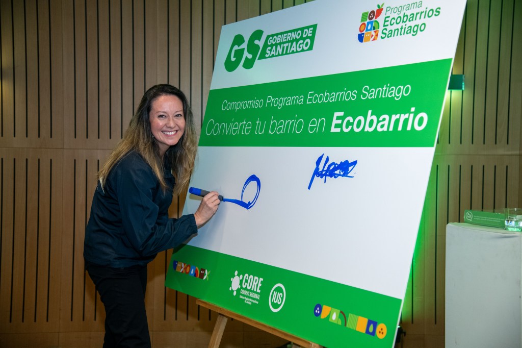 Gobierno de Santiago, Universidad de Chile e IUS Latam Sellan Alianza para Fortalecer Ecobarrios con Innovación y Aprendizaje Aplicado