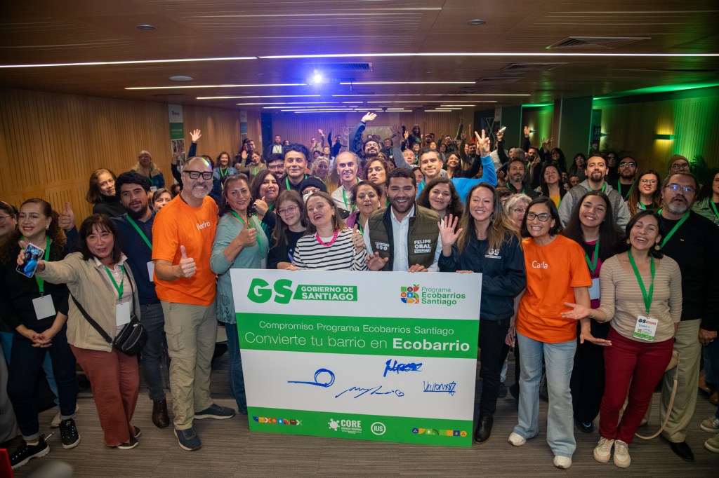 Gobierno de Santiago, Universidad de Chile e IUS Latam Sellan Alianza para Fortalecer Ecobarrios con Innovación y Aprendizaje Aplicado