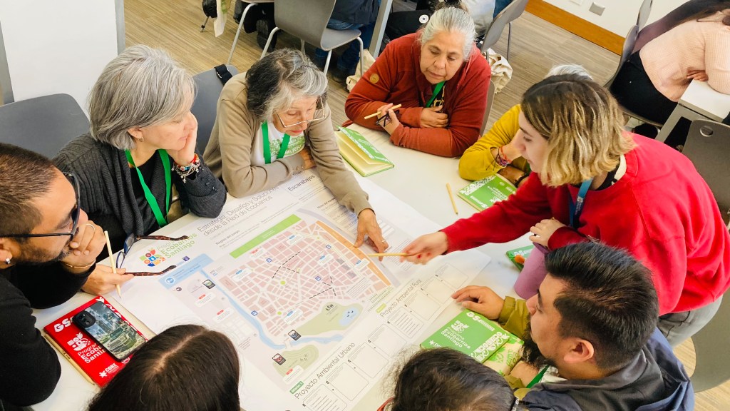 Gobierno de Santiago, Universidad de Chile e IUS Latam Sellan Alianza para Fortalecer Ecobarrios con Innovación y Aprendizaje Aplicado