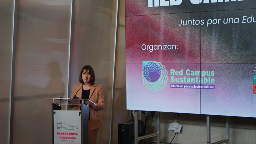 Ceremonia de certificación RESIES 2026 en Universidad de Chile