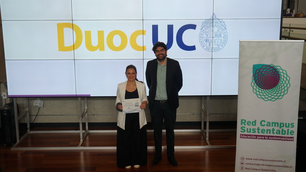 Ceremonia de certificación RESIES 2026 en Universidad de Chile