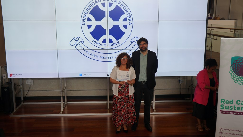 Ceremonia de certificación RESIES 2026 en Universidad de Chile