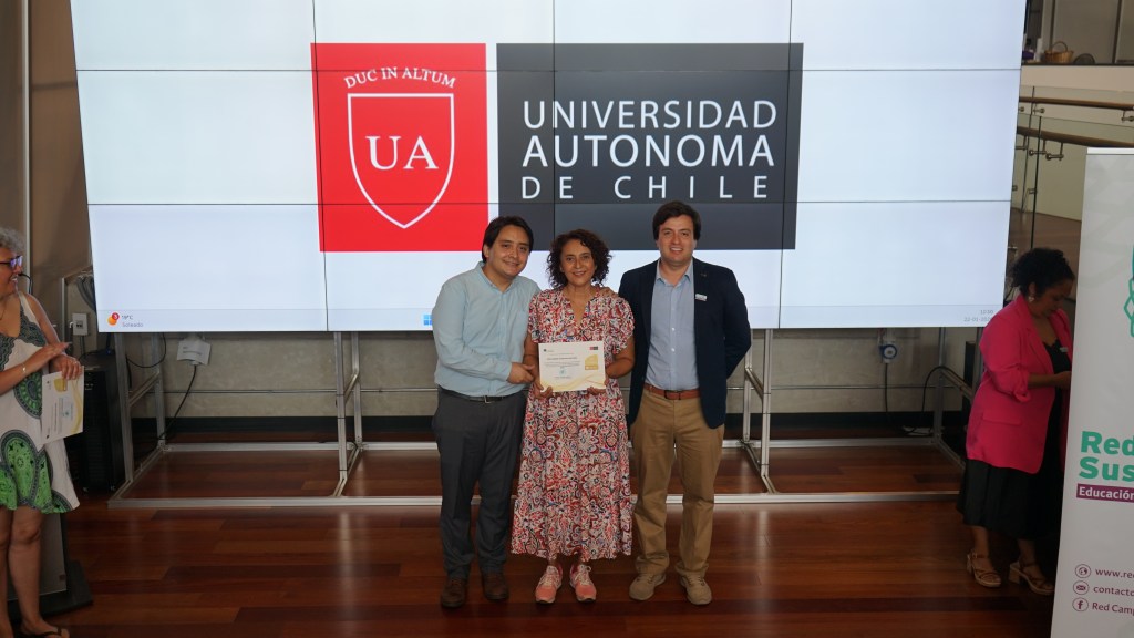 Ceremonia de certificación RESIES 2026 en Universidad de Chile
